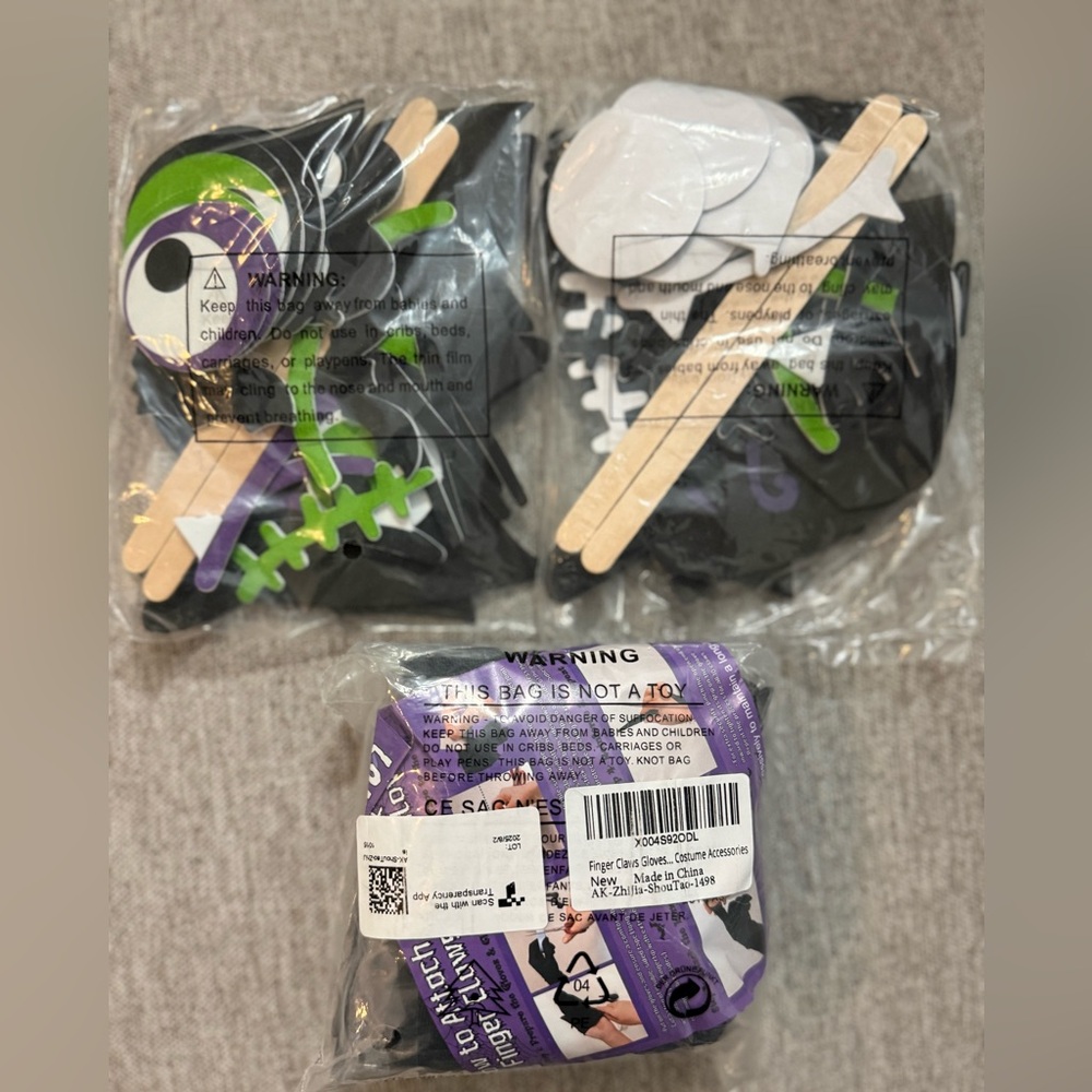 Halloween Skeleton Craft Kit and Finger Claws gloves NEW